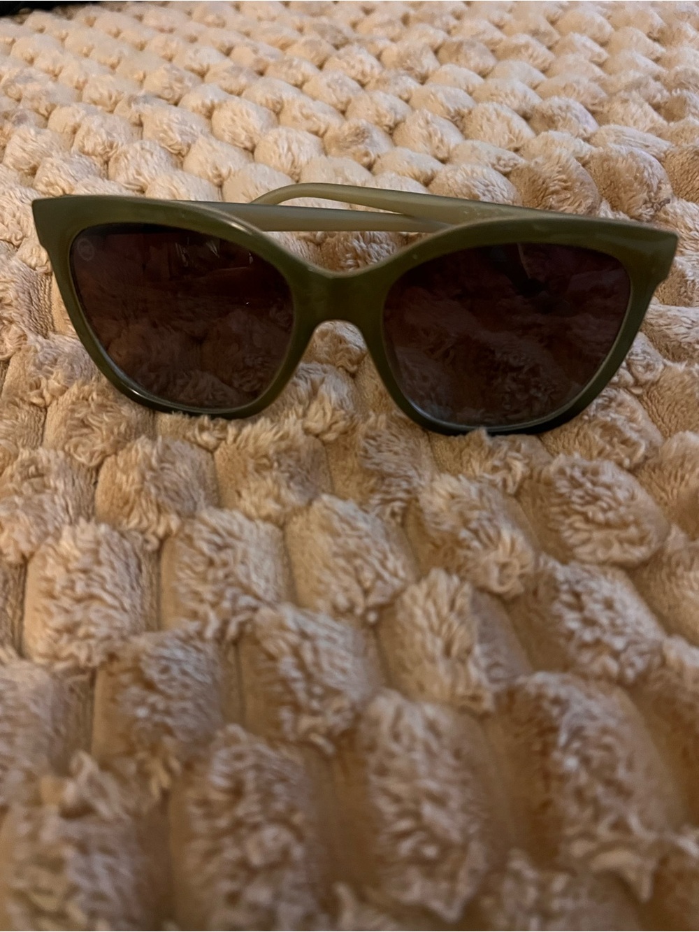 Women's Olive Green Cat-Eye Sunglasses